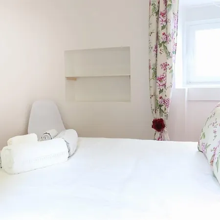 Exquisit 2 Bedroom Apartment In Lisbon Lisboa